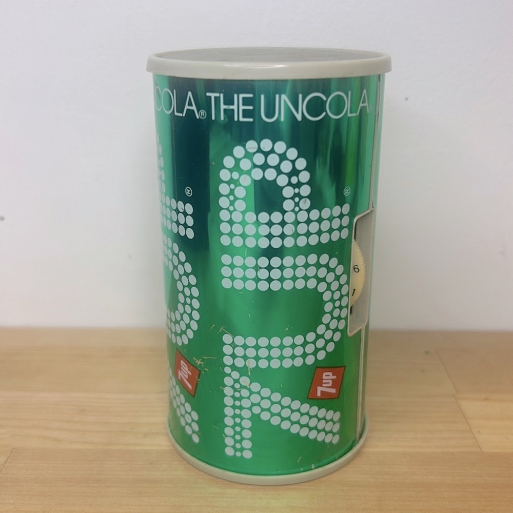 Vintage 💚 7UP Can The Uncola Transistor Radio Advertising Collectible Nostalgia